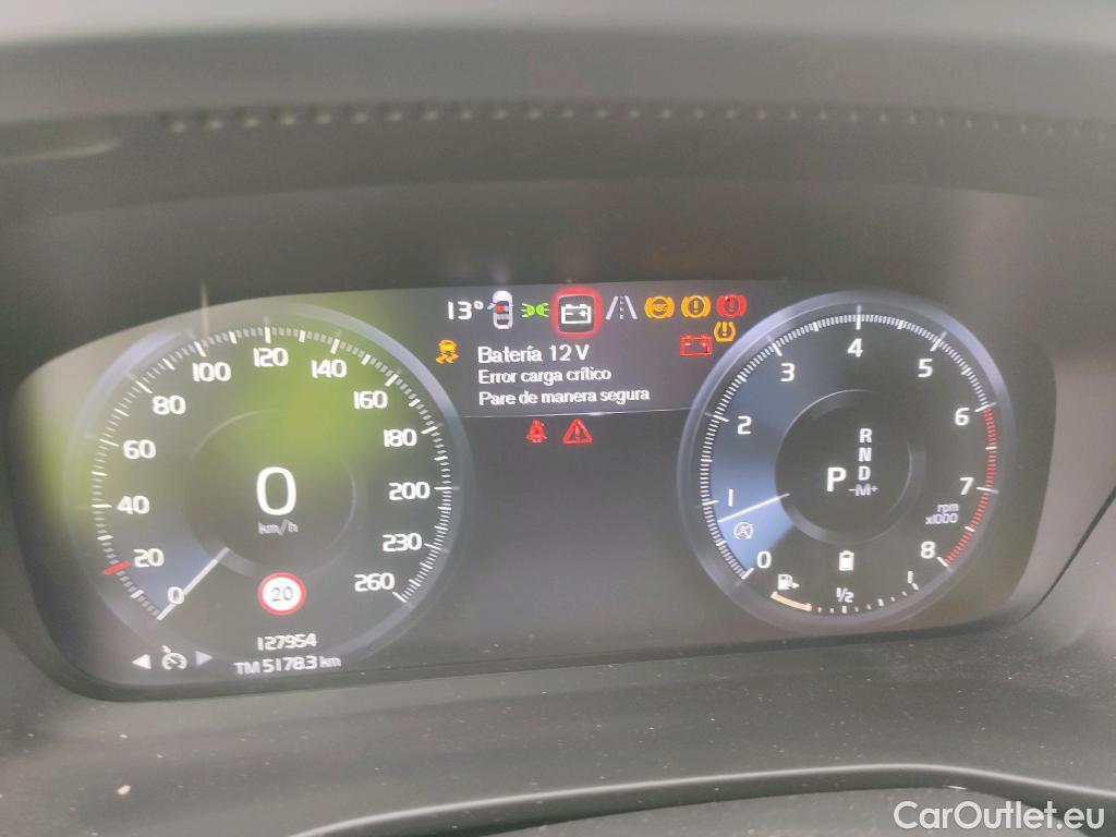  Volvo  XC 40 VOLVO XC40 / 2017 / 5P / todoterreno 2.0 B4 G AWD R-Design Auto #56