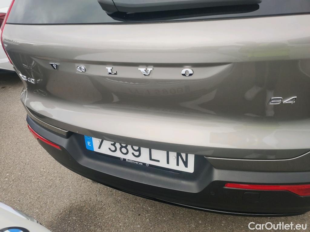  Volvo  XC 40 VOLVO XC40 / 2017 / 5P / todoterreno 2.0 B4 G AWD R-Design Auto #3