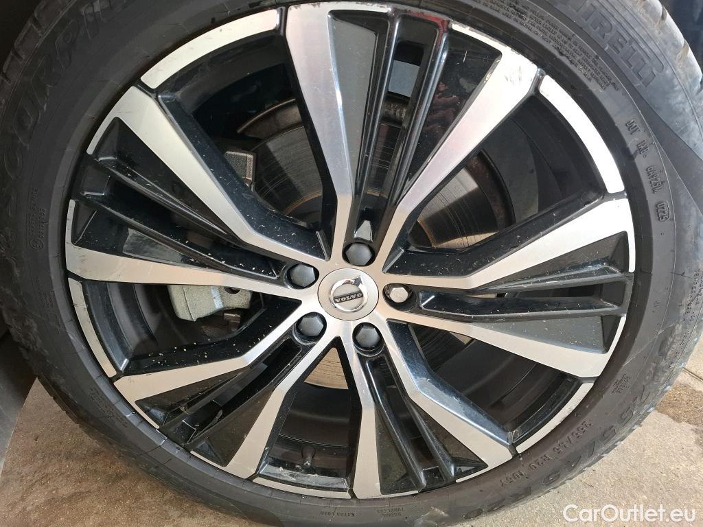  Volvo  XC60 VOLVO  / 2021 / 5P / SUV Recharge T6 350 GT 8 Ultimate Style Dark #5