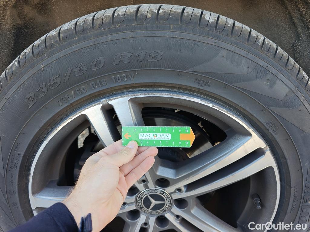  Mercedes  G-Klasee MERCEDES-BENZ Clase GLC / 2019 / 5P / todoterreno GLC 200 d 4MATIC #2