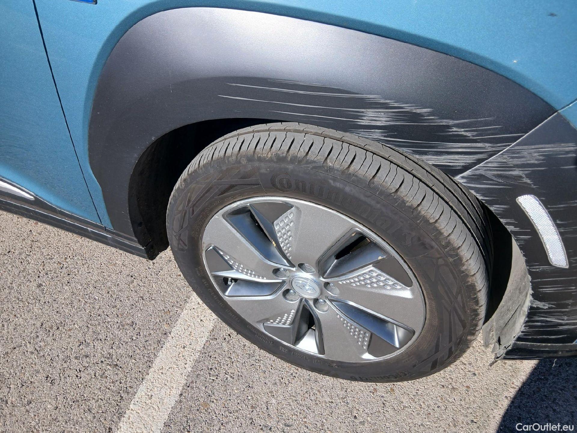  Hyundai  Konna HYUNDAI Kona / 2017 / 5P / todoterreno EV 150kW Tecno #6