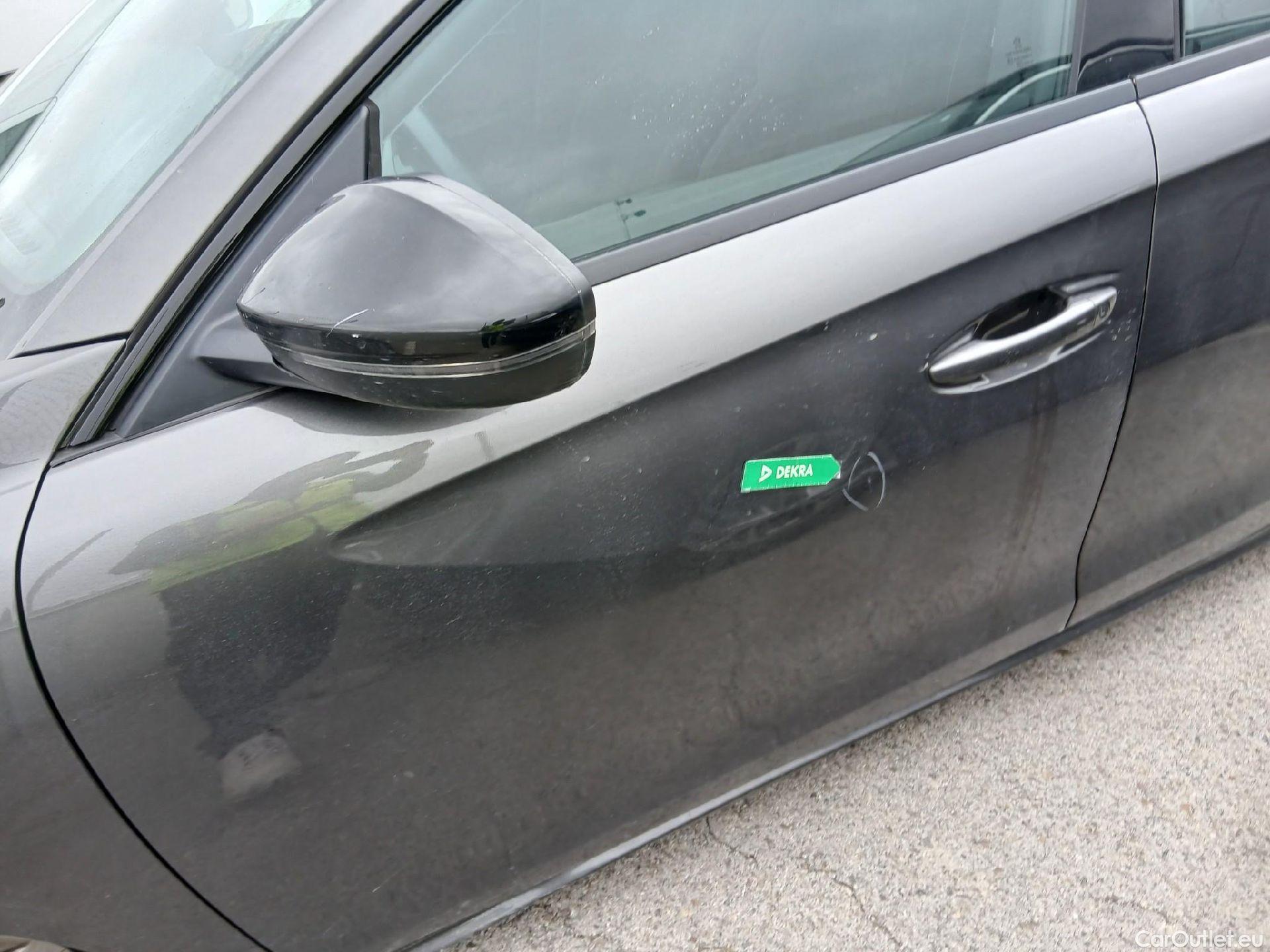  Peugeot  508 PEUGEOT  / 2018 / 5P / berlina con portón 5P Active Pack BlueHDi 130 S&S EAT8 #9