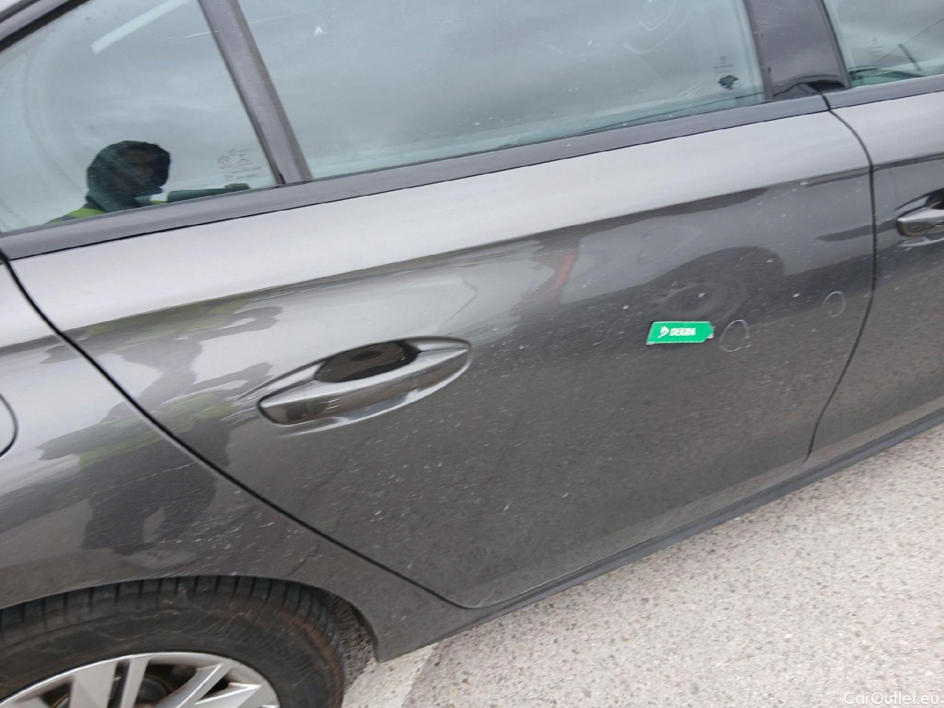  Peugeot  508 PEUGEOT  / 2018 / 5P / berlina con portón 5P Active Pack BlueHDi 130 S&S EAT8 #25