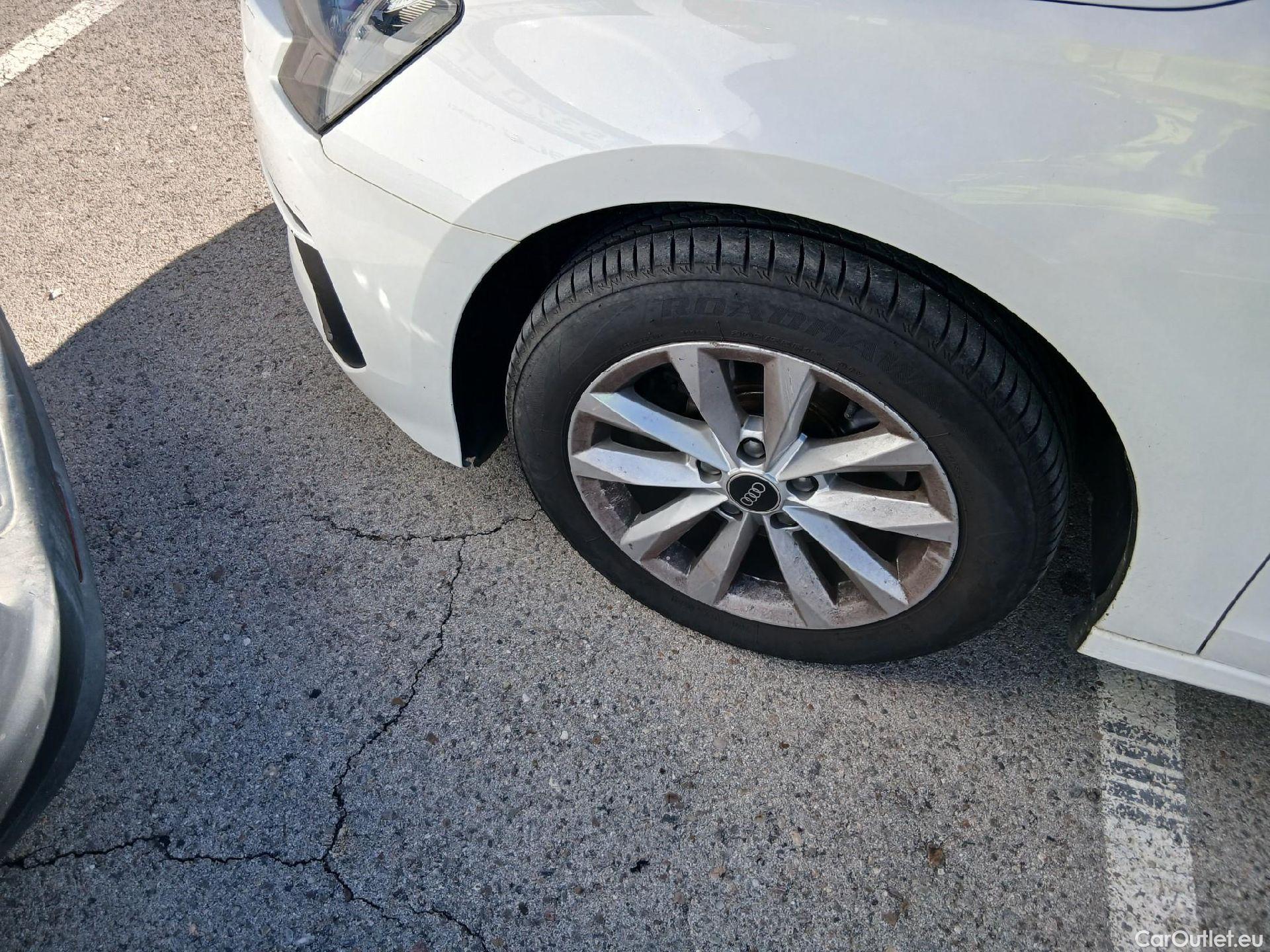  Audi  A3 AUDI  / 2020 / 5P / berlina con portón Sportback 30 TFSI 81kW (110CV) S tronic #3