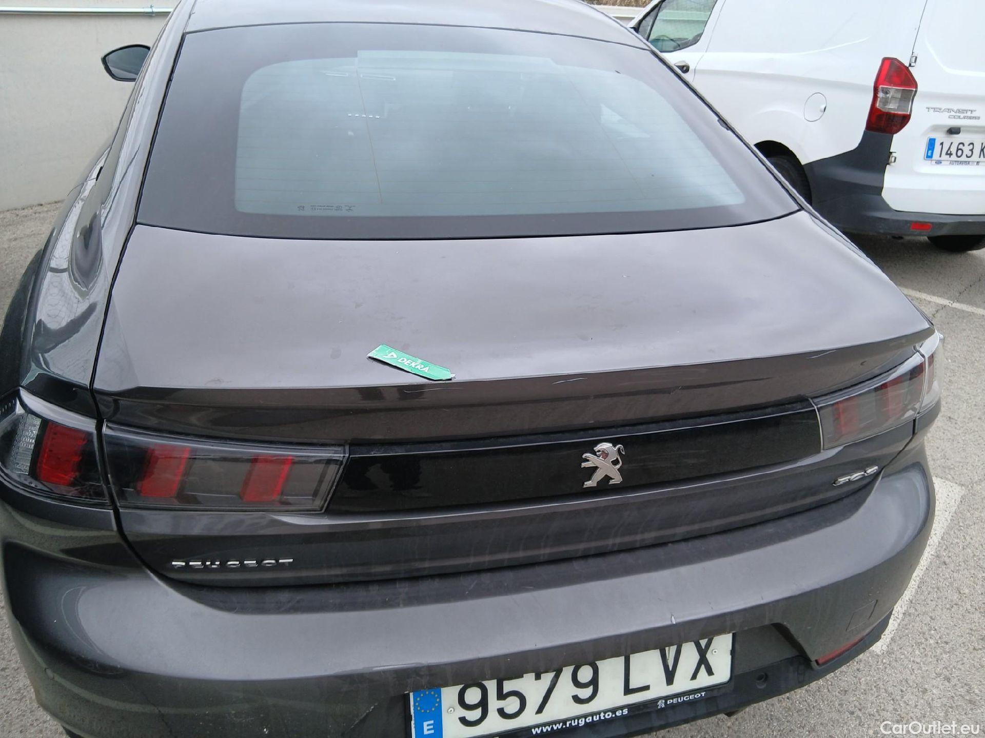  Peugeot  508 PEUGEOT  / 2018 / 5P / berlina con portón 5P Active Pack BlueHDi 130 S&S EAT8 #17