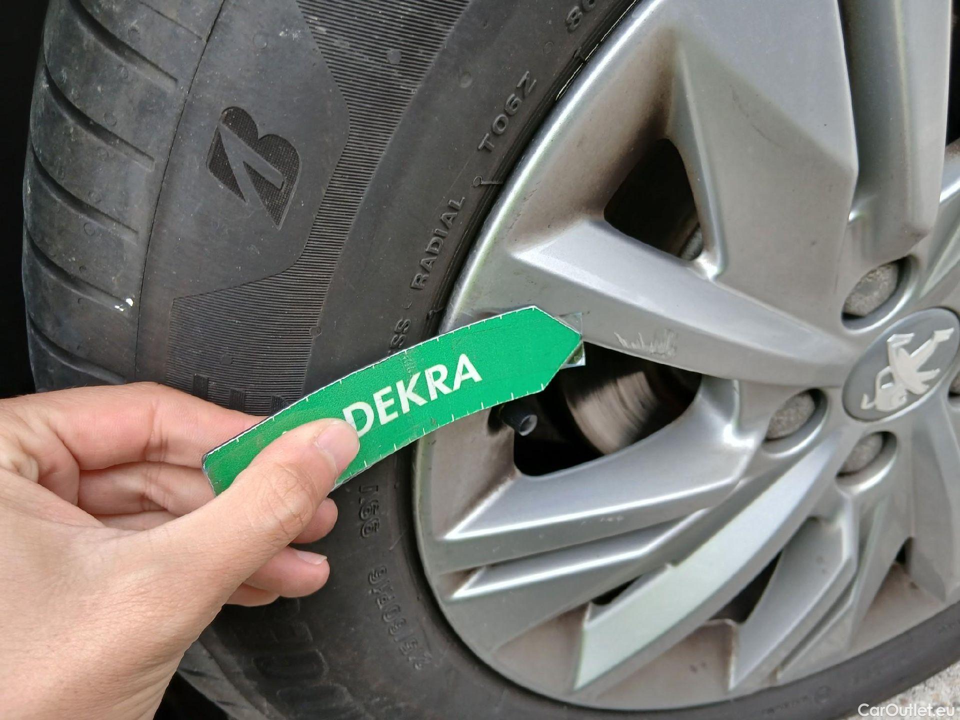  Peugeot  508 PEUGEOT  / 2018 / 5P / berlina con portón 5P Active Pack BlueHDi 130 S&S EAT8 #14