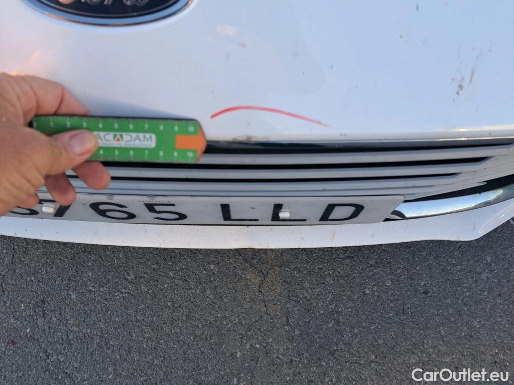  Ford  Focus FORD  / 2018 / 5P / berlina con portón 1.5 Ecoblue 88kW Trend+ #22