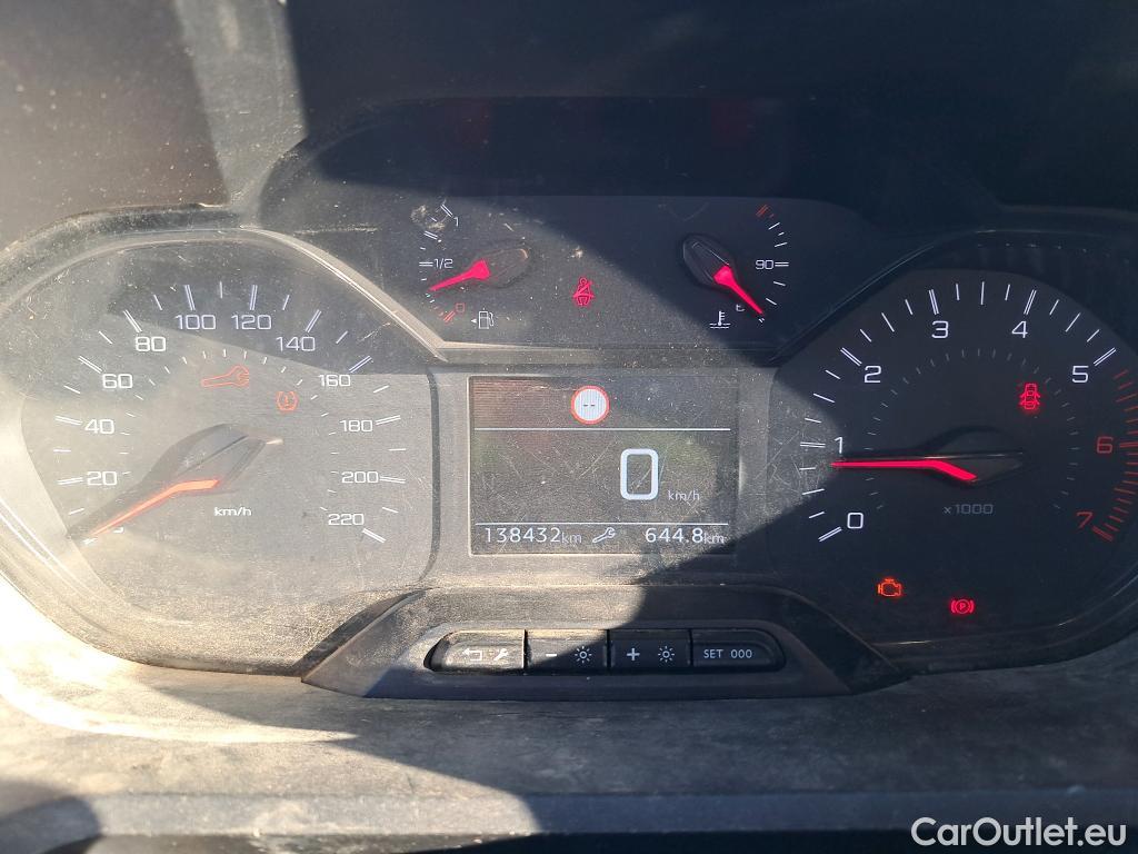  Peugeot  RIFTER PEUGEOT  / 2018 / 4P / combi Active Standard BlueHDi 73kW (IND) #39