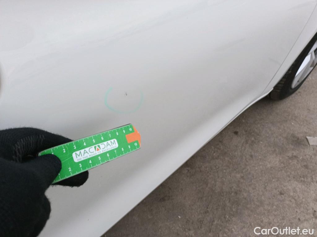  Land Rover  Discovery SEAT Nuevo León / 2020 / 5P / berlina con portón 2.0 TDI 85kW S&S Style Go(SP) #2