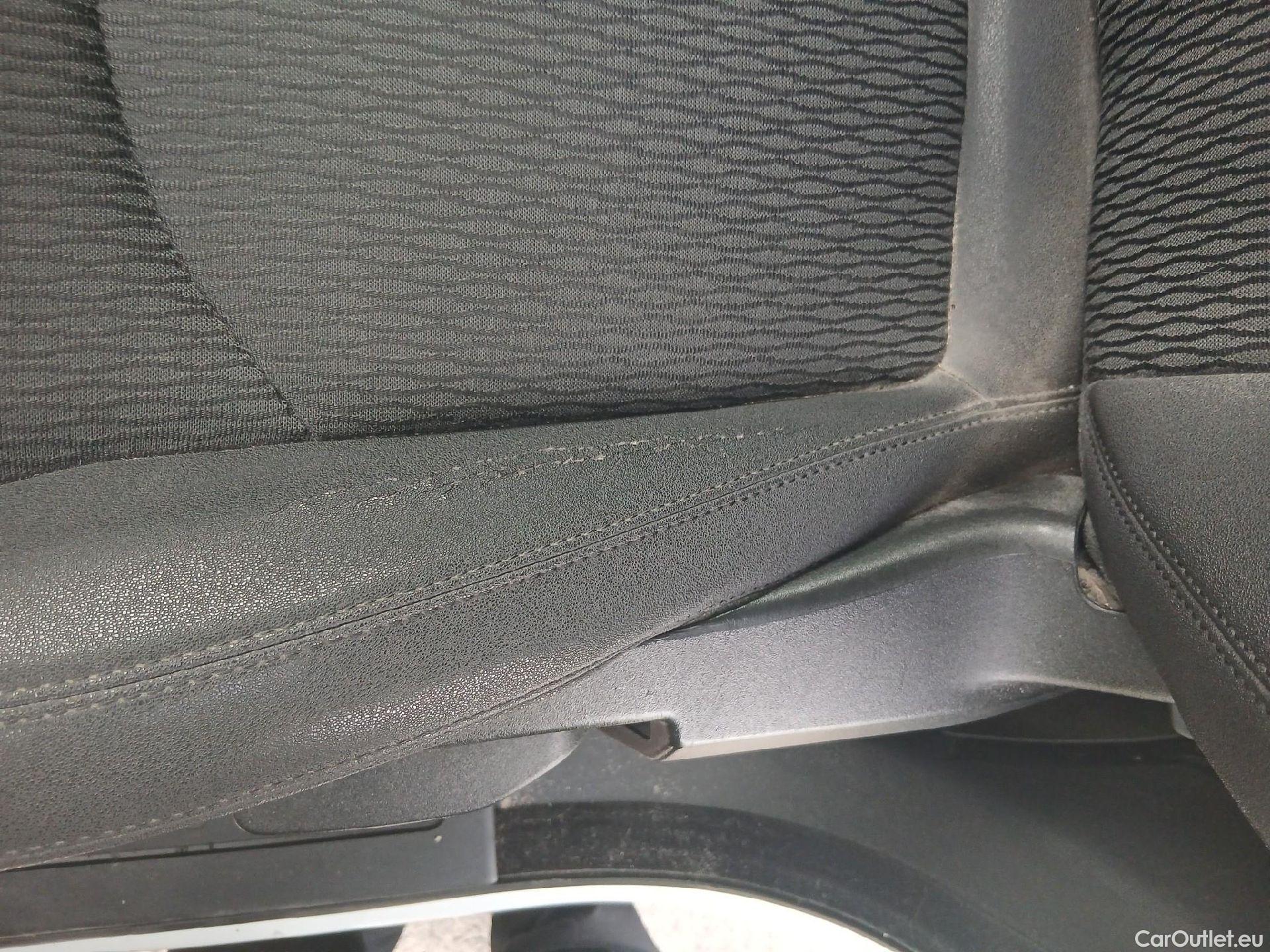  Land Rover  Range Rover LAND ROVER  Evoque / 2015 / 5P / 2.0L eD4 Diesel 110kW (150CV) 4x2 Pure #8