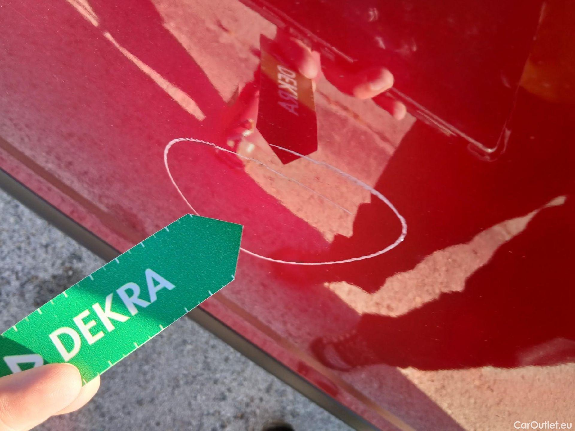  Peugeot  2008 PEUGEOT  / 2019 / 5P / todoterreno Active Pack BlueHDI 81kW (110CV) #25