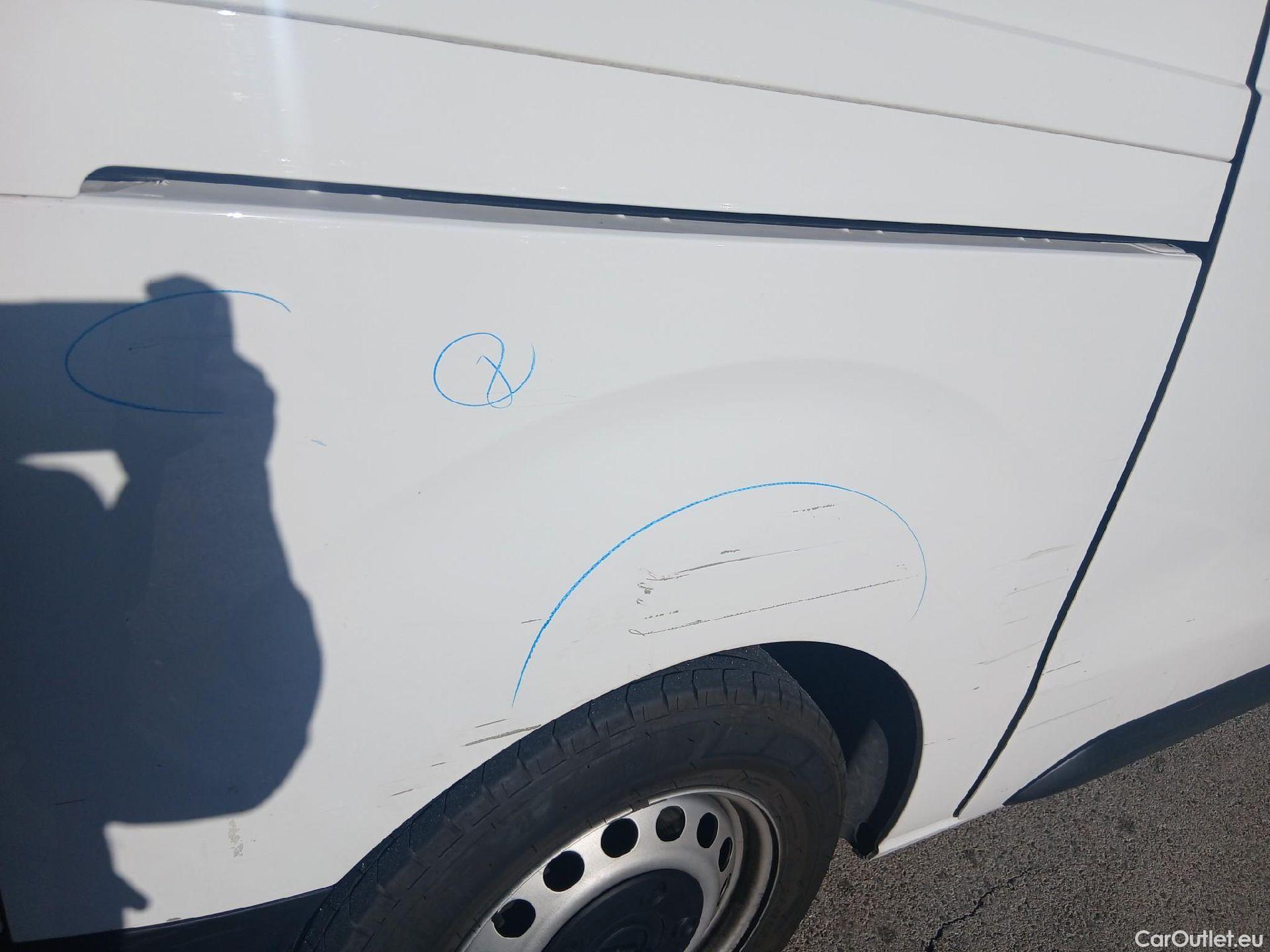  Opel  Vivaro OPEL  / 2019 / 4P / furgón 1.5 Diésel 74kW(100CV)M Std Exp #42