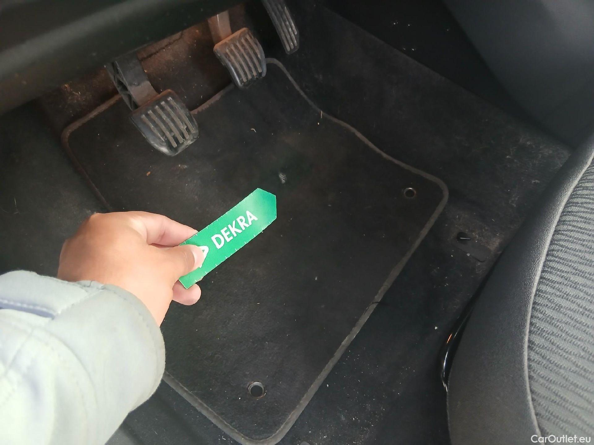  Land Rover  Range Rover LAND ROVER  Evoque / 2015 / 5P / 2.0L eD4 Diesel 110kW (150CV) 4x2 Pure #5