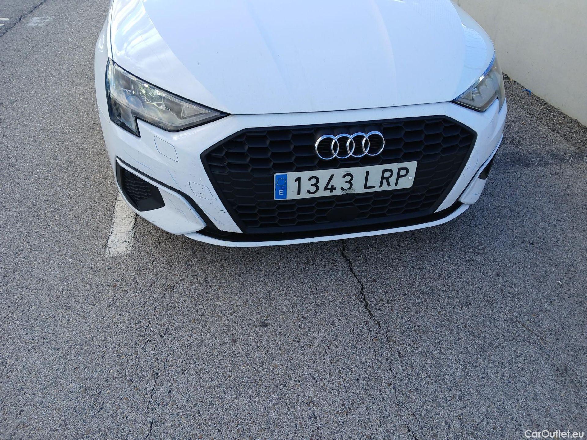  Audi  A3 AUDI  / 2020 / 5P / berlina con portón Sportback 30 TFSI 81kW (110CV) S tronic #9