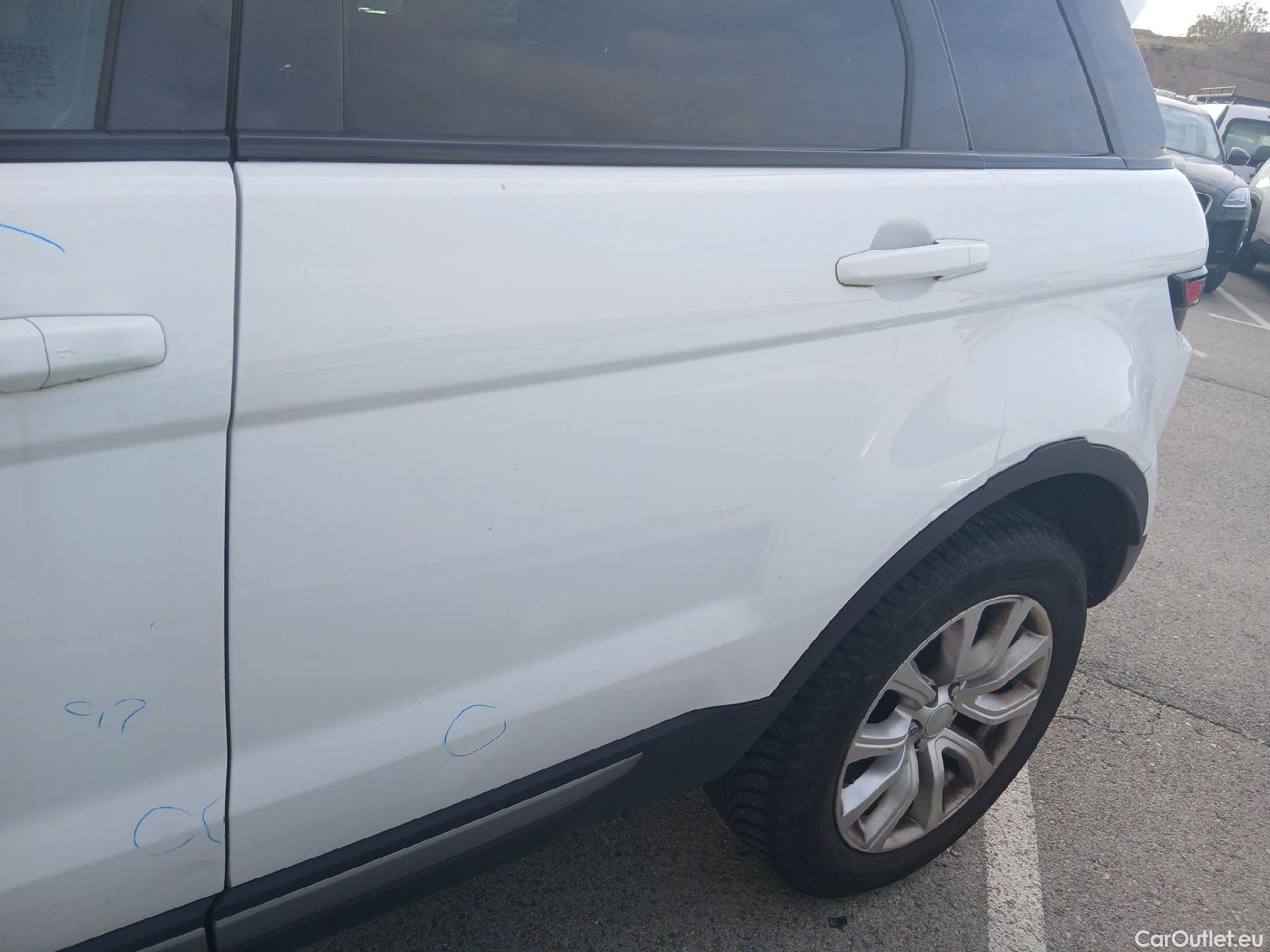  Land Rover  Range Rover LAND ROVER  Evoque / 2015 / 5P / 2.0L eD4 Diesel 110kW (150CV) 4x2 Pure #17