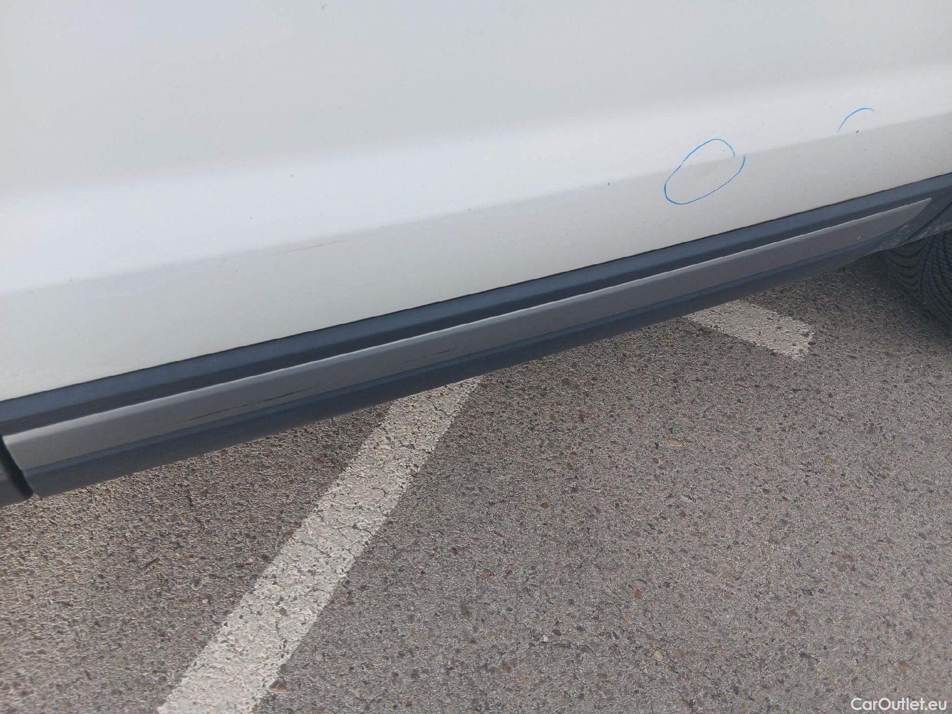  Land Rover  Range Rover LAND ROVER  Evoque / 2015 / 5P / 2.0L eD4 Diesel 110kW (150CV) 4x2 Pure #32