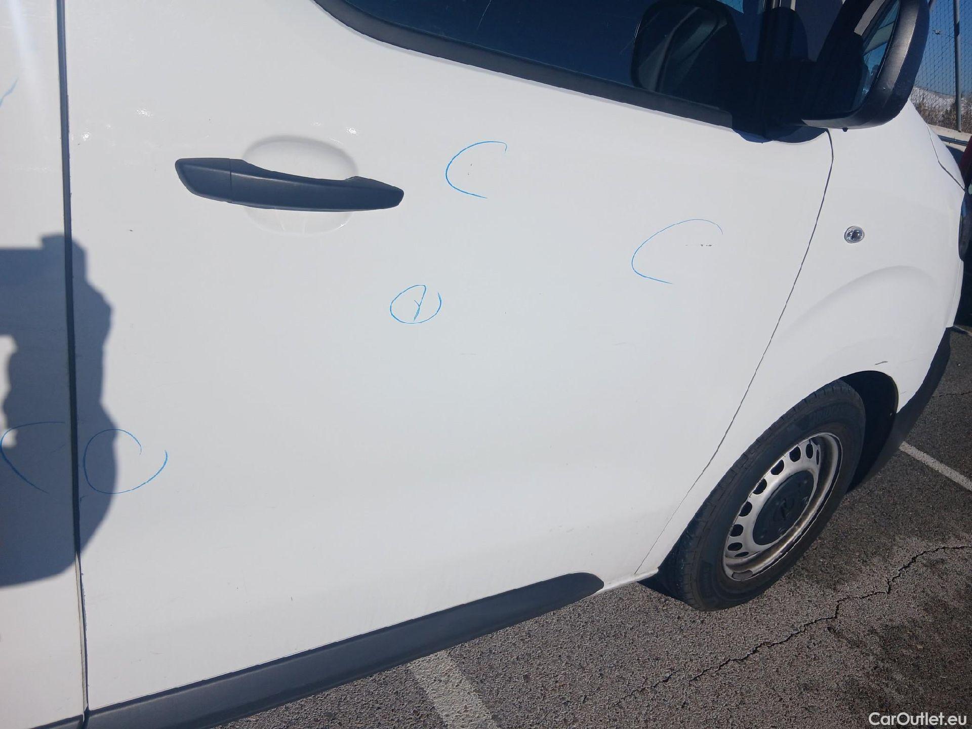  Opel  Vivaro OPEL  / 2019 / 4P / furgón 1.5 Diésel 74kW(100CV)M Std Exp #49