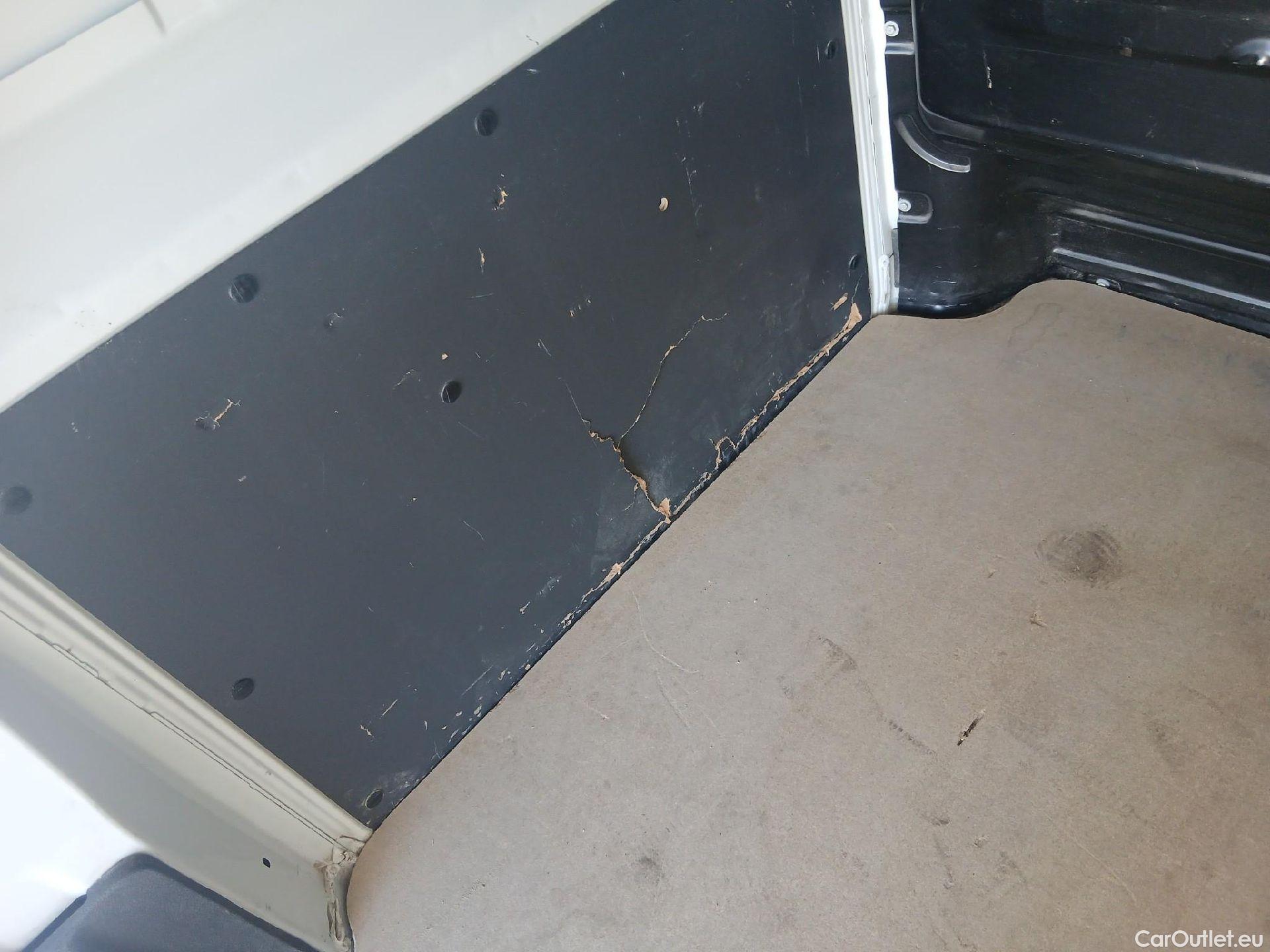  Opel  Vivaro OPEL  / 2019 / 4P / furgón 1.5 Diésel 74kW(100CV)M Std Exp #10