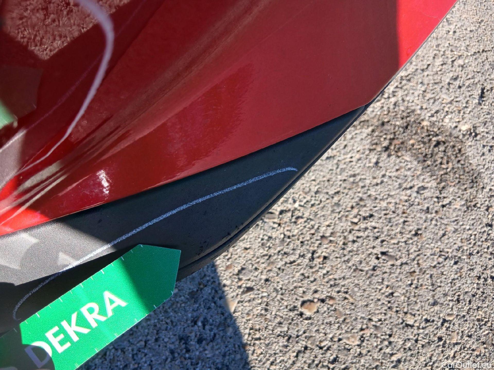  Peugeot  2008 PEUGEOT  / 2019 / 5P / todoterreno Active Pack BlueHDI 81kW (110CV) #9