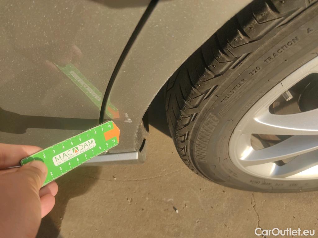  Mercedes  A-Klasse MERCEDES-BENZ Clase A / 2018 / 5P / berlina con portón A 180 d #25