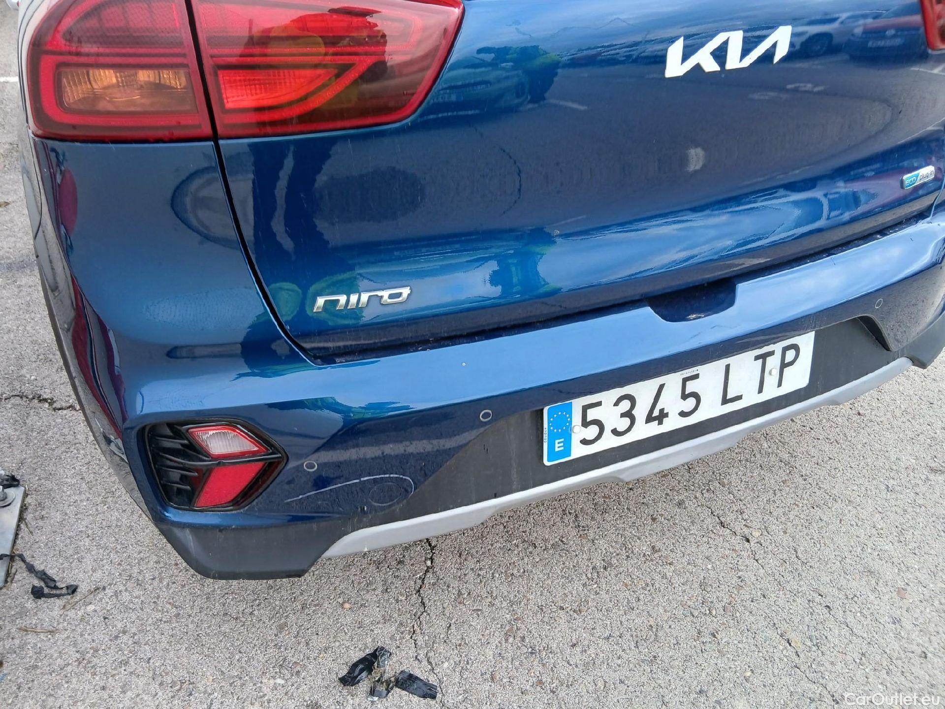  KIA  Niro KIA  / 2019 / 5P / crossover 1.6 GDi PHEV 104kW (141CV) Drive #24