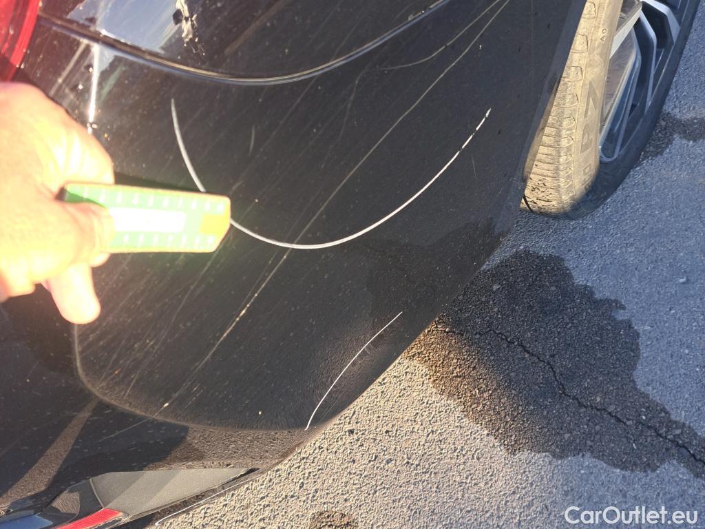  Bmw  Serie 3 BMW  / 2018 / 4P / sedán 318d Auto. #23