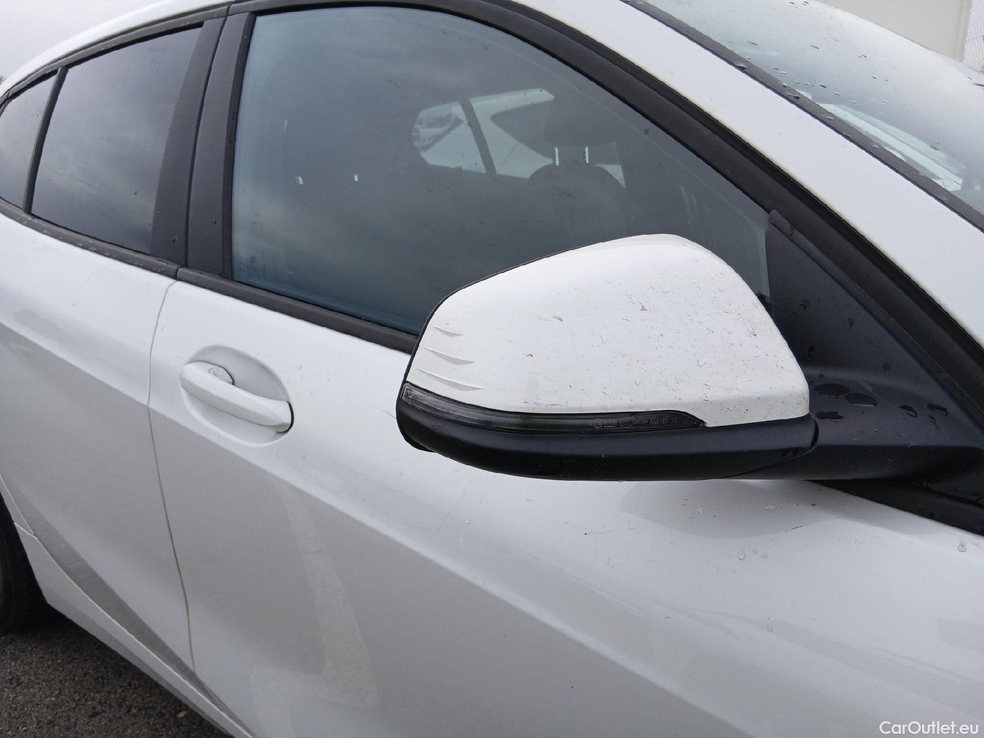  Bmw  Serie 1 BMW  / 2019 / 5P / berlina con portón 118i #27