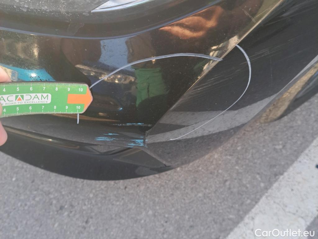  Bmw  Serie 3 BMW  / 2018 / 4P / sedán 318d Auto. #11