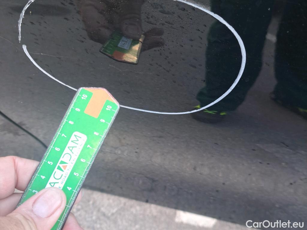  Bmw  Serie 3 BMW  / 2018 / 4P / sedán 318d Auto. #2