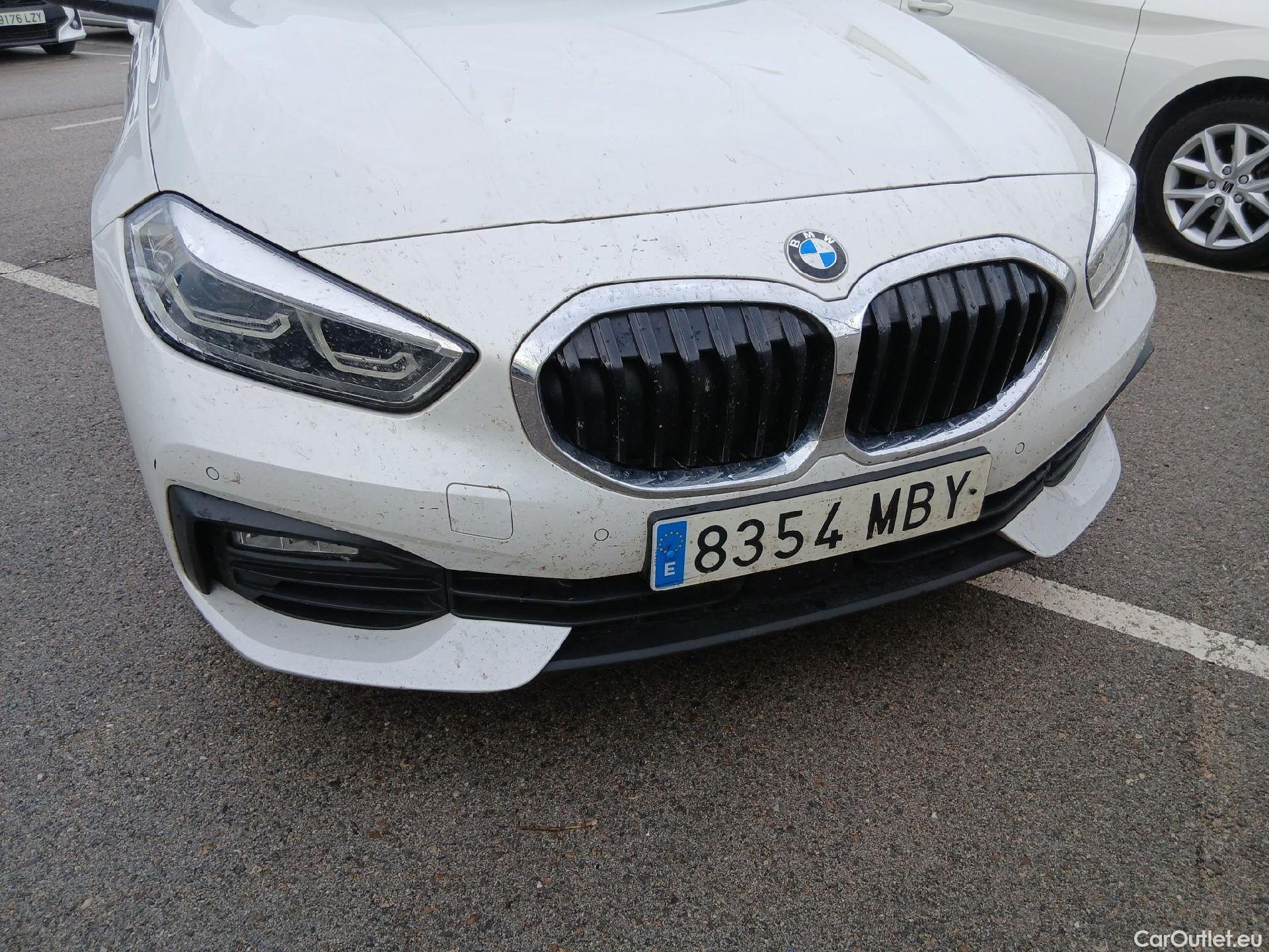  Bmw  Serie 1 BMW  / 2019 / 5P / berlina con portón 118i #3