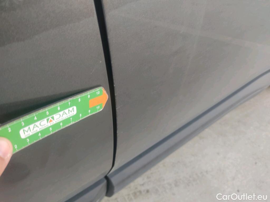  Peugeot  3008 PEUGEOT  / 2020 / 5P / 1.5 BlueHDi 96kW (130CV) S&S Active Pack #24