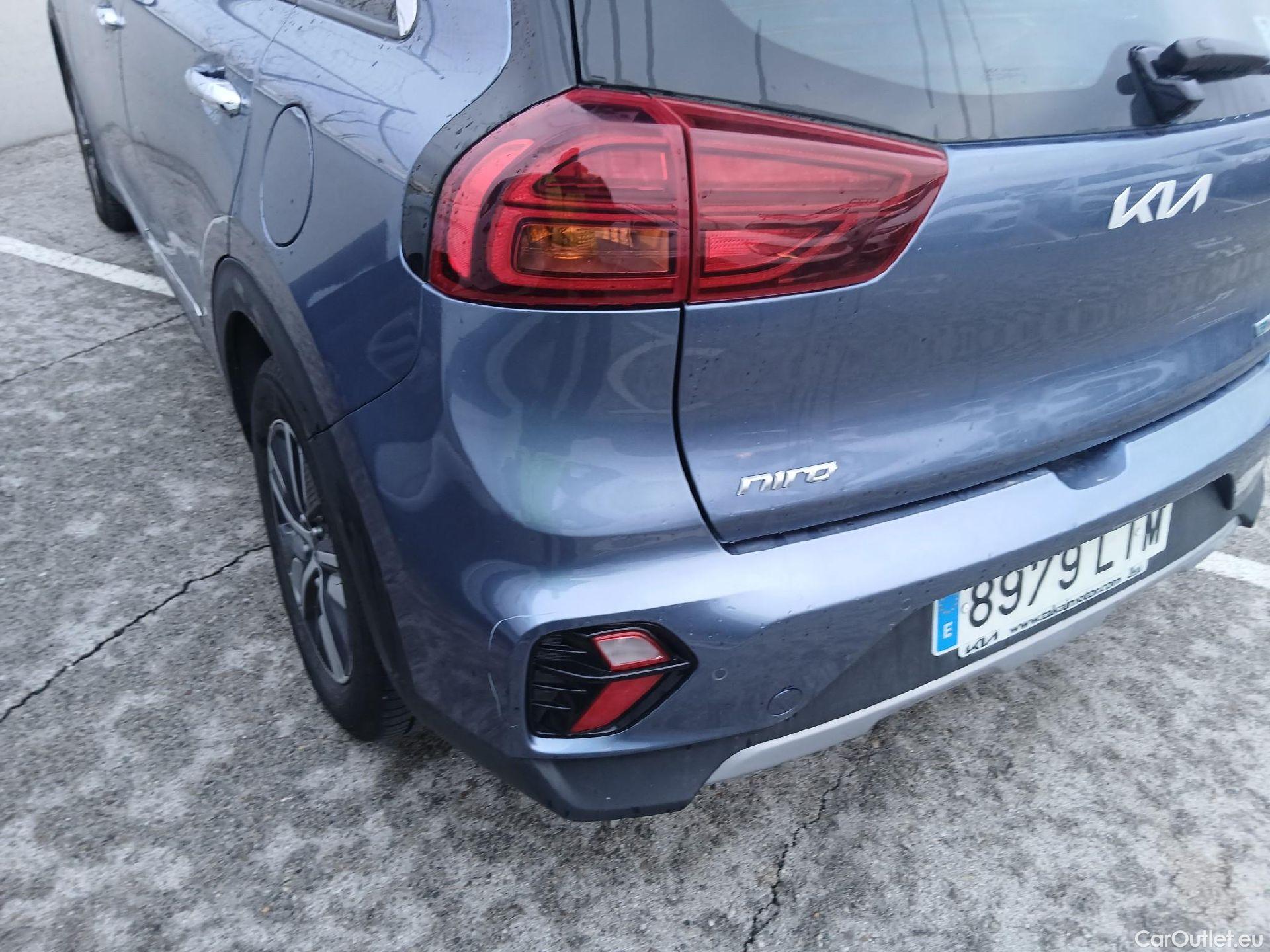 KIA  Niro KIA  / 2019 / 5P / crossover 1.6 GDi PHEV 104kW (141CV) Drive #21
