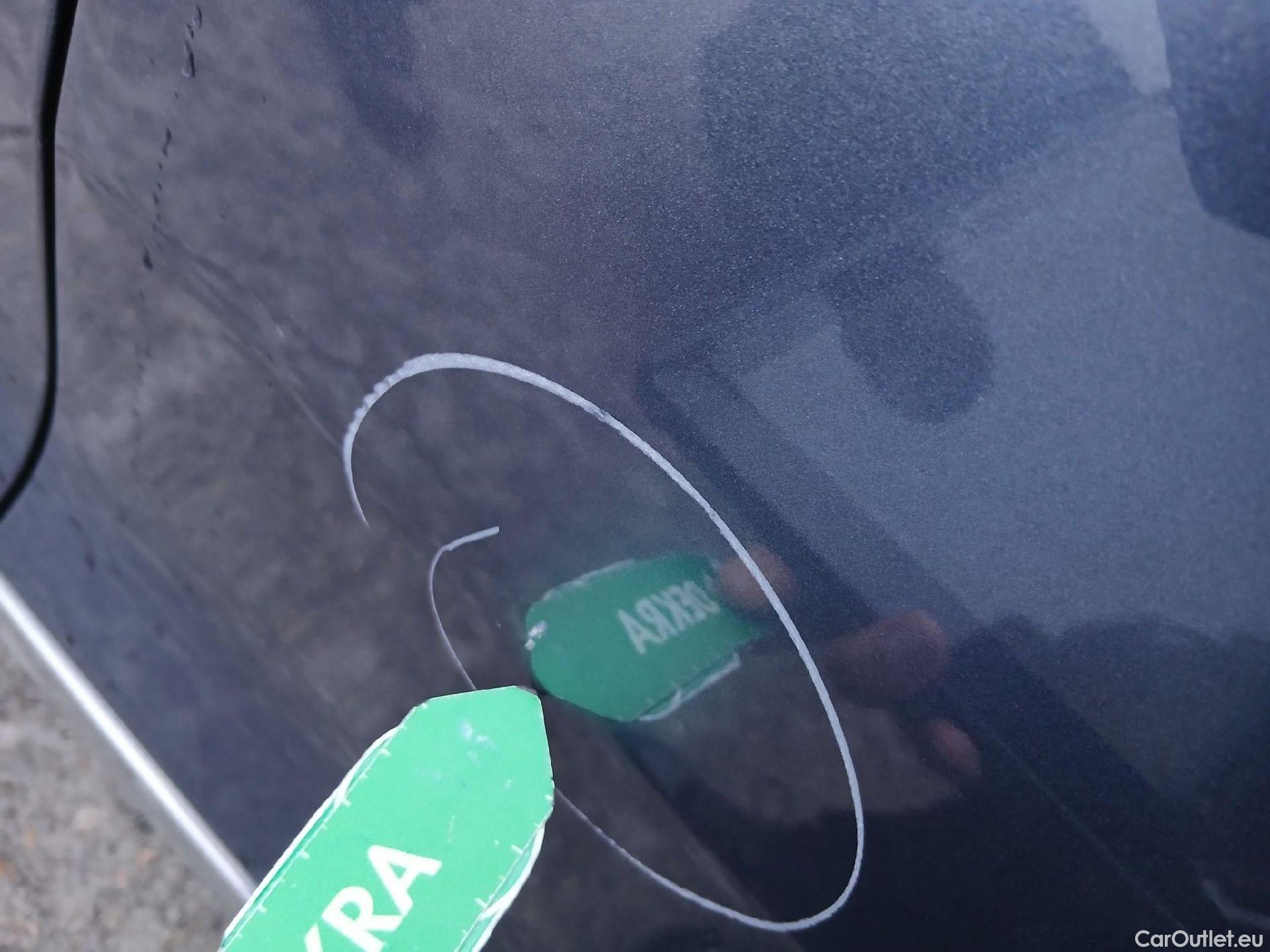  KIA  Niro KIA  / 2019 / 5P / crossover 1.6 GDi PHEV 104kW (141CV) Drive #19