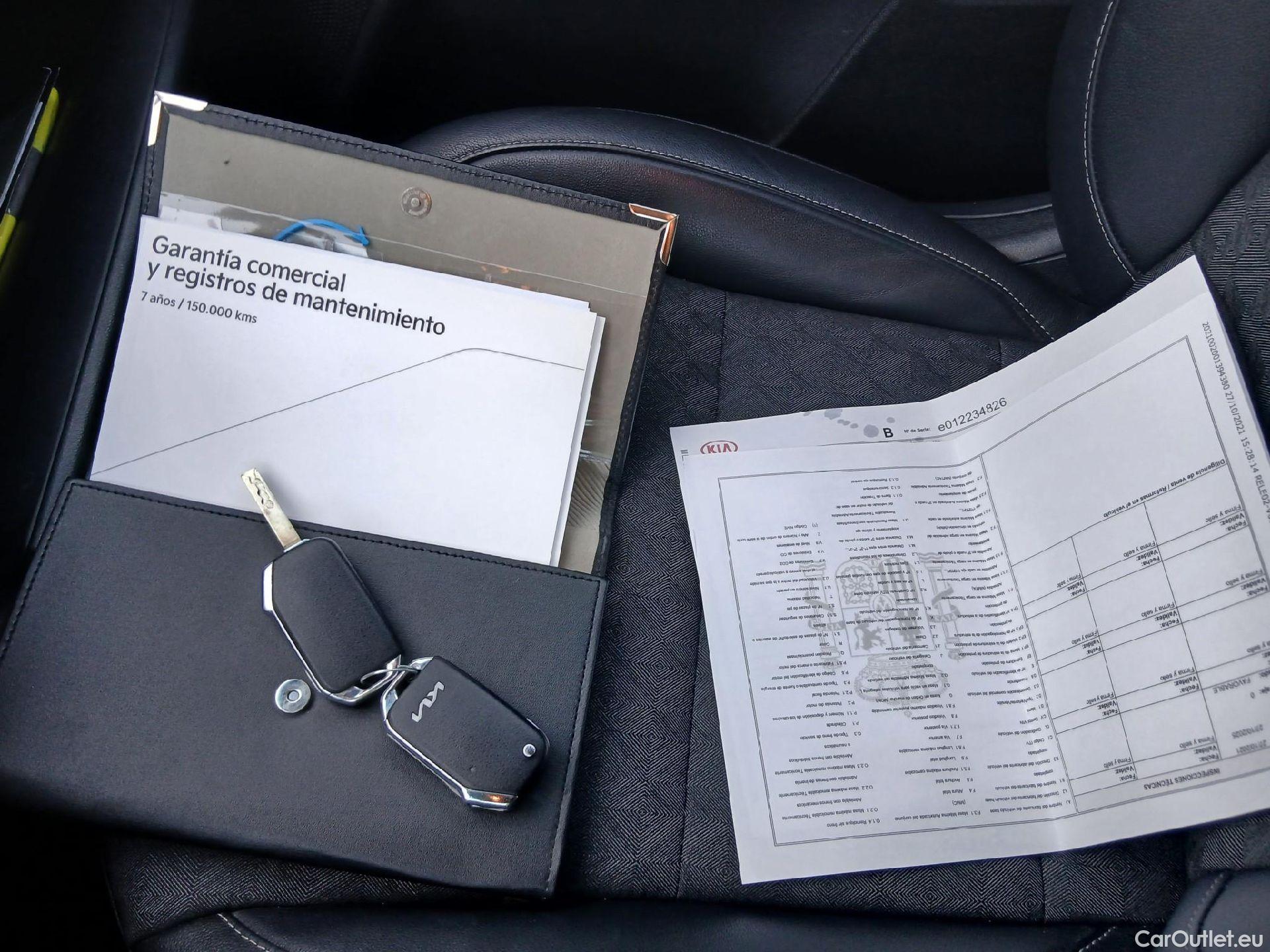  KIA  Niro KIA  / 2019 / 5P / crossover 1.6 GDi PHEV 104kW (141CV) Drive #1