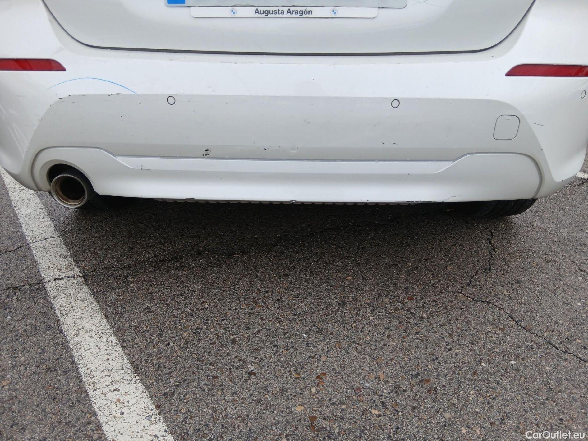  Bmw  Serie 1 BMW  / 2019 / 5P / berlina con portón 118i #17