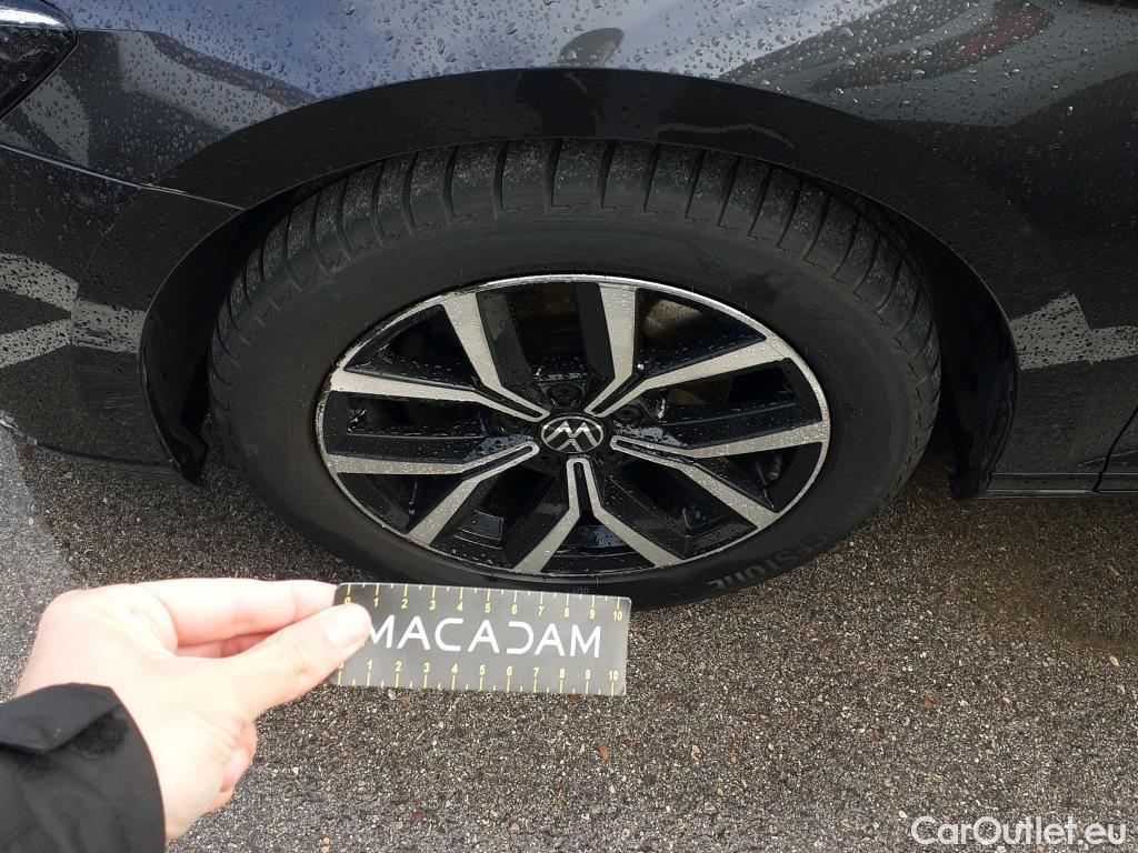  Volkswagen  Passat VOLKSWAGEN  / 2019 / 5P / familiar Variant Executive 2.0 TDI 110kW (150CV) #3