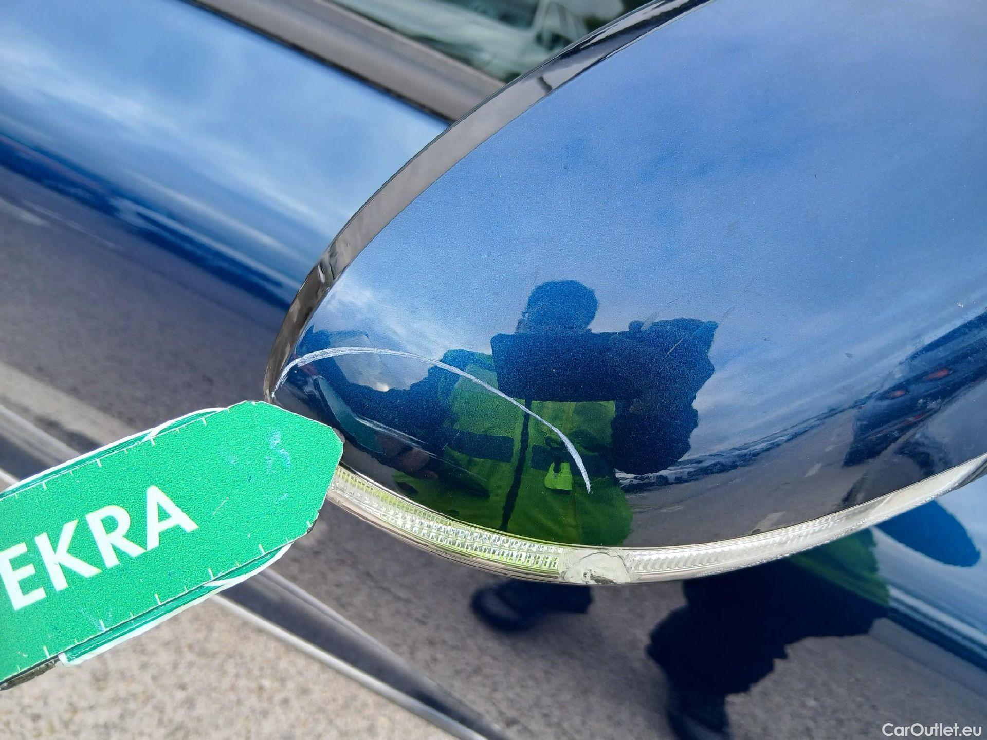  KIA  Niro KIA  / 2019 / 5P / crossover 1.6 GDi PHEV 104kW (141CV) Drive #36