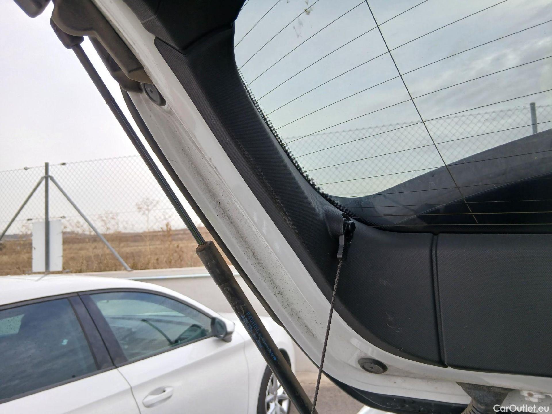  Bmw  Serie 1 BMW  / 2019 / 5P / berlina con portón 118i #20