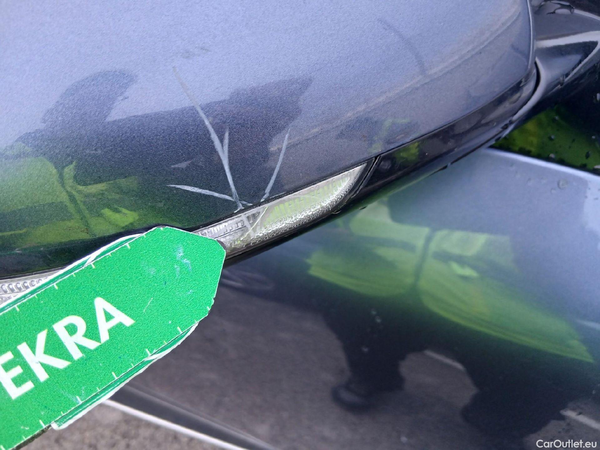  KIA  Niro KIA  / 2019 / 5P / crossover 1.6 GDi PHEV 104kW (141CV) Drive #25