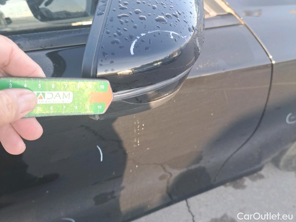  Bmw  Serie 3 BMW  / 2018 / 4P / sedán 318d Auto. #33