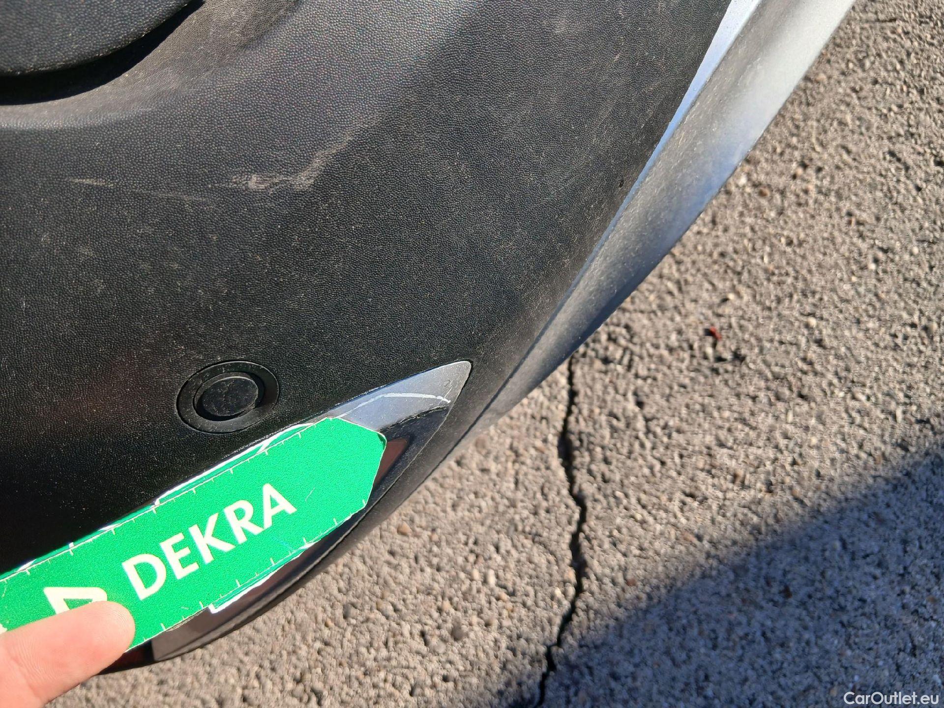  KIA  Sportage KIA  / 2022 / 5P / todoterreno 1.6 T-GDi 118kW (160CV) Drive 17