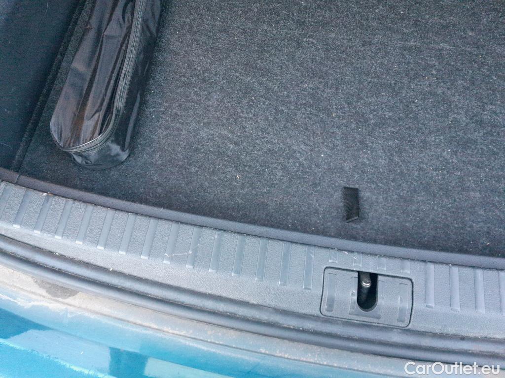  Skoda  Octavia SKODA  / 2020 / 5P / familiar Combi 2.0 TDI 110kW(150CV) DSG Ambition #9