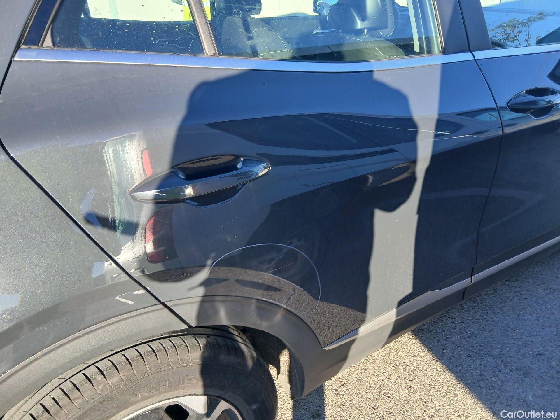  KIA  Sportage KIA  / 2022 / 5P / todoterreno 1.6 T-GDi 118kW (160CV) Drive 17