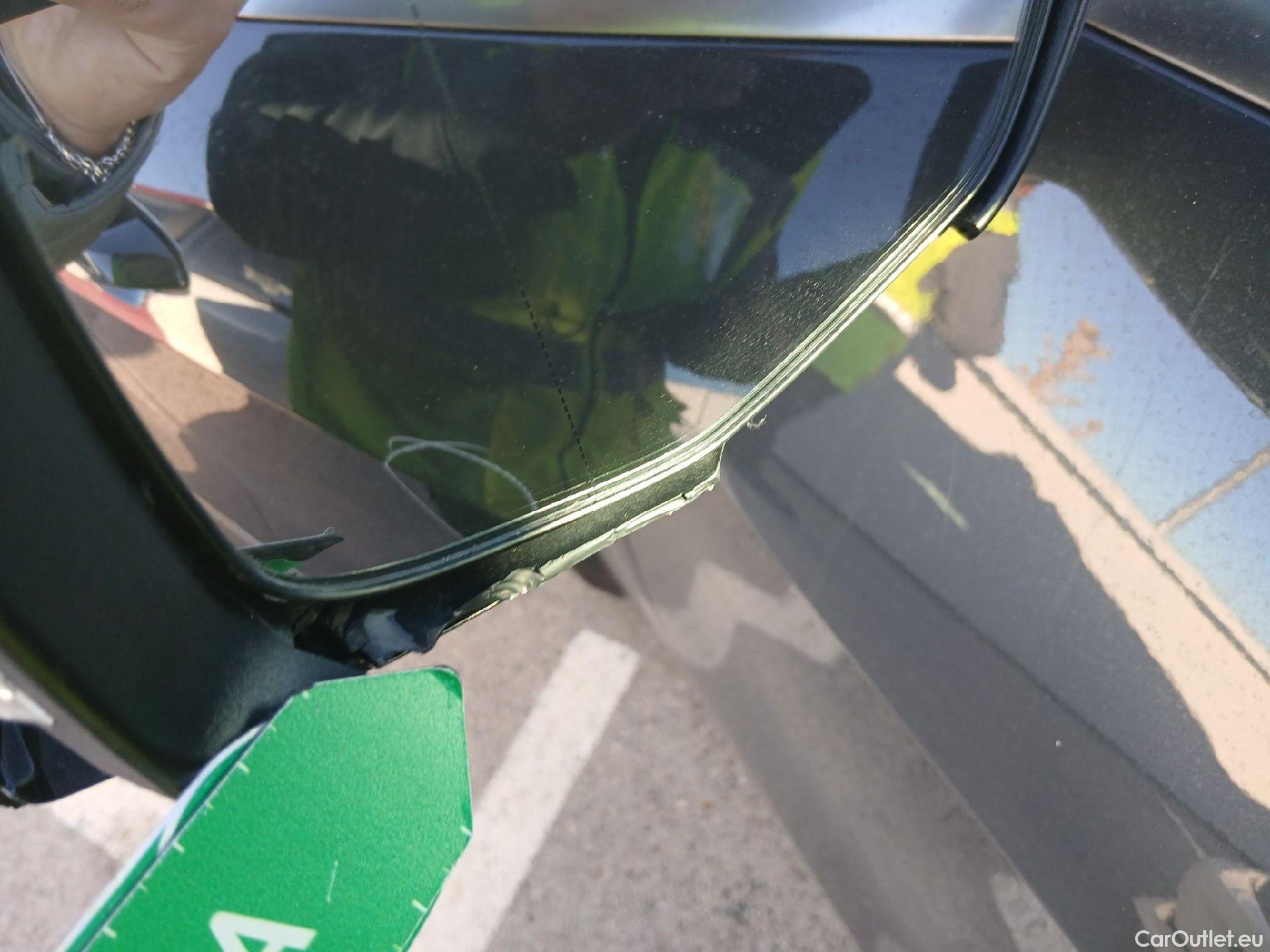  KIA  Sportage KIA  / 2022 / 5P / todoterreno 1.6 T-GDi 118kW (160CV) Drive 17