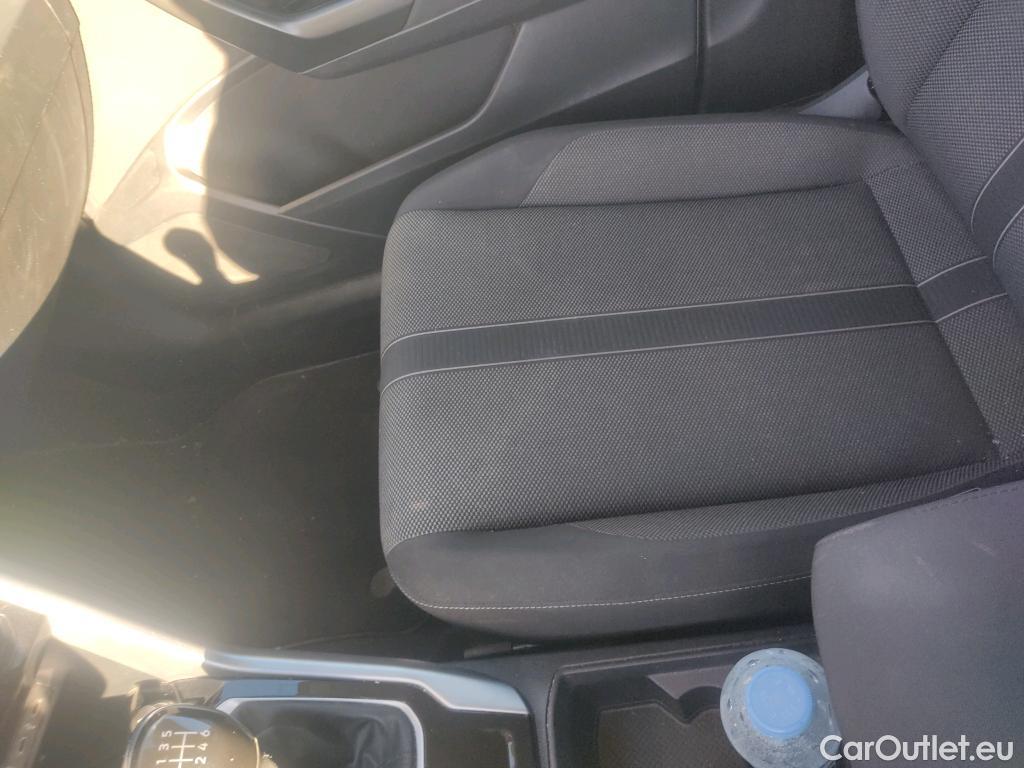  Volkswagen  T-ROC  Life 2.0 TDI 115CV MT6 E6d #44