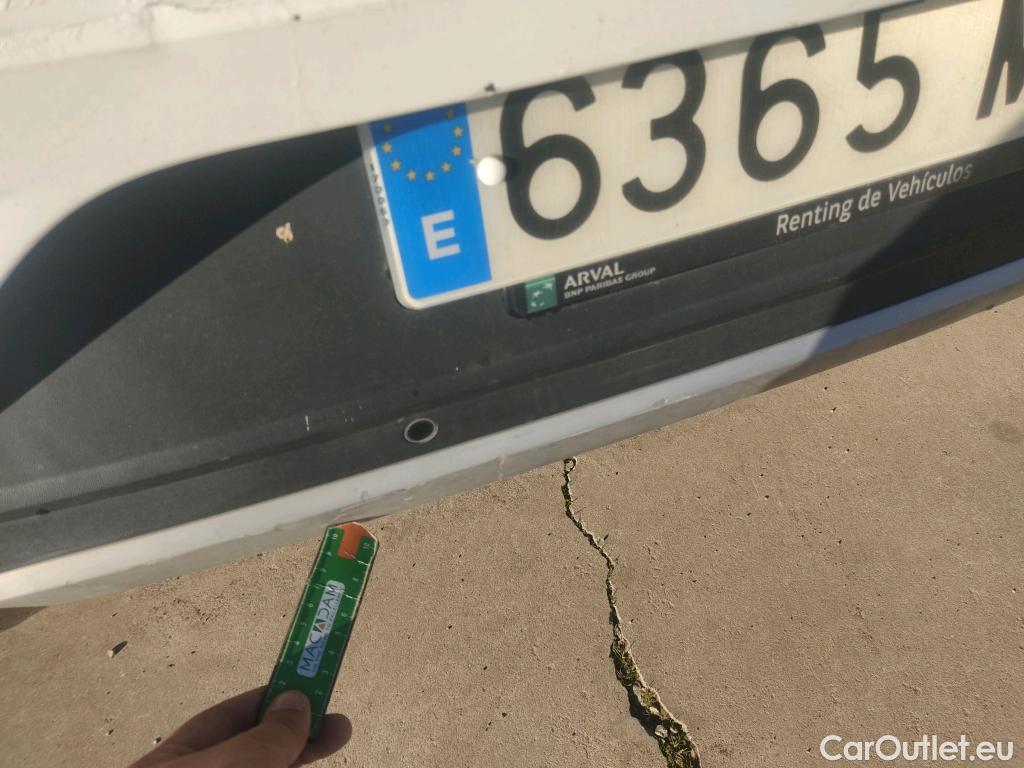  Volkswagen  T-ROC  Life 2.0 TDI 115CV MT6 E6d #28