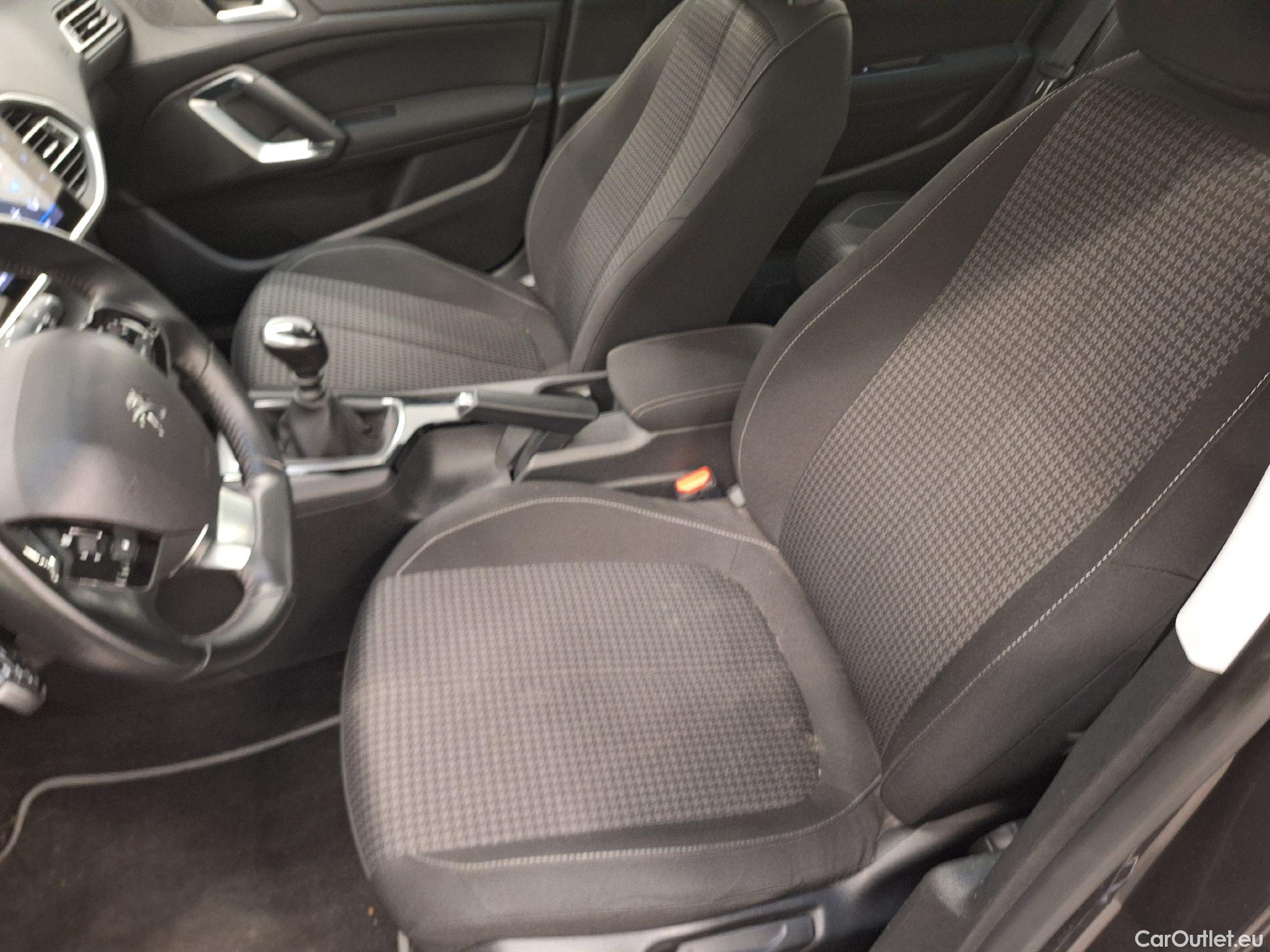  Peugeot  308 Peugeot,  FL'17, Peugeot  1.2 PureTech 110 S&S Active Pack 5d #22