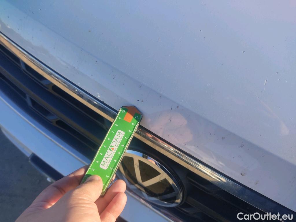  Volkswagen  T-ROC  Life 2.0 TDI 115CV MT6 E6d #32