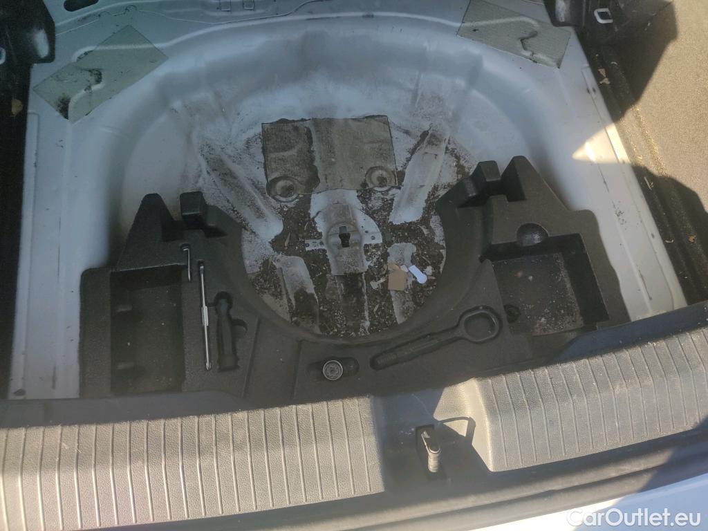  Volkswagen  T-ROC  Life 2.0 TDI 115CV MT6 E6d #1