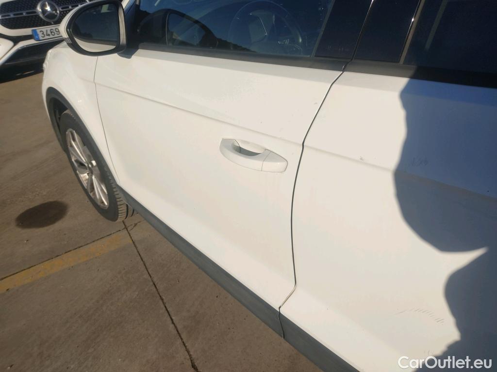  Volkswagen  T-ROC  Life 2.0 TDI 115CV MT6 E6d #10